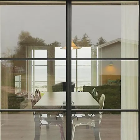 Hvilen Holiday home *